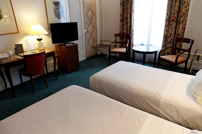 Imagen de la habitación del Hotel B4 Grand Hotel Lyon. Foto 9