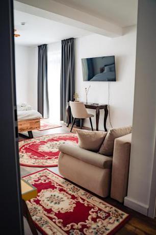 Imagen de la habitación del Hotel B4, Oradea. Foto 17