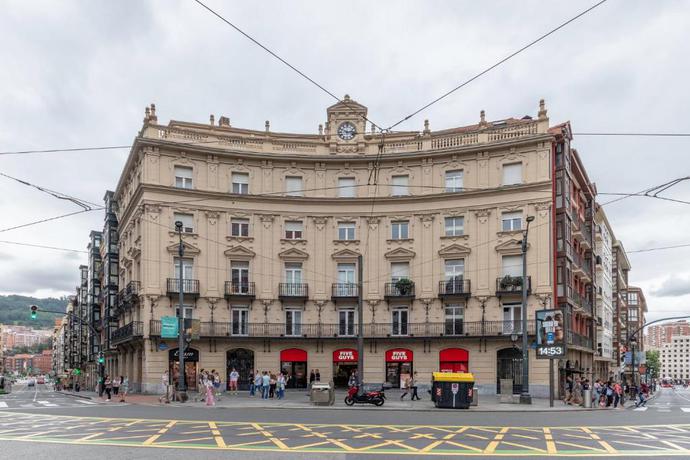 Imagen general del Hotel B48 Bilbao Abando. Foto 1