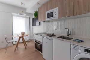 Imagen de la habitación del Hotel B48 Bilbao Abando. Foto 6