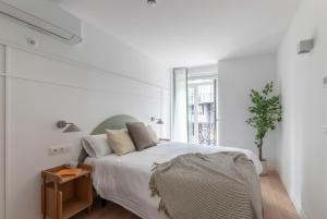 Imagen de la habitación del Hotel B48 Bilbao Abando. Foto 8