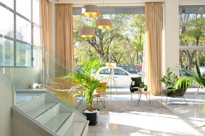 Imagen de los interiores del Hotel B4b Athens Signature. Foto 18