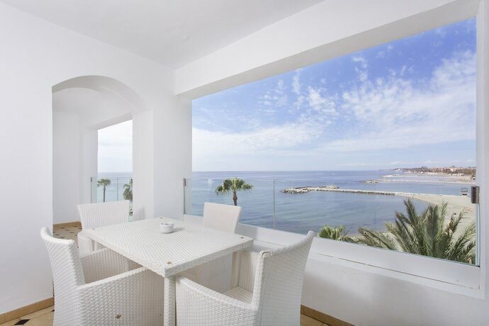 Imagen de la habitación del Hotel B51 Executive Flats Marbella Puerto Banus. Foto 11