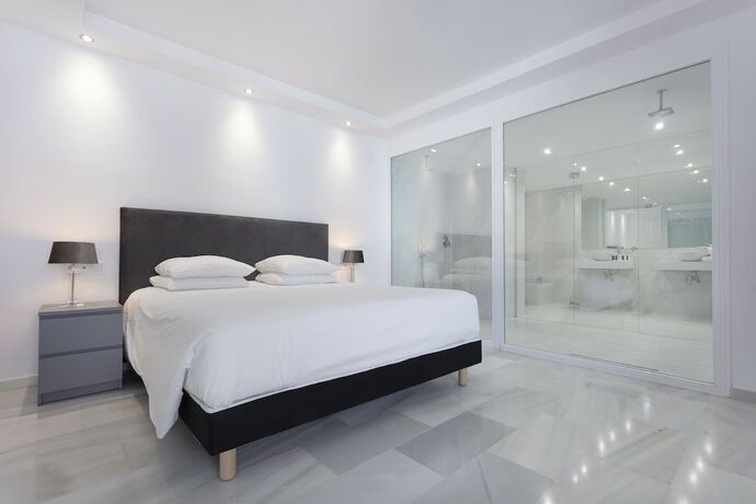 Imagen general del Hotel B51 Executive Flats Marbella Puerto Banus. Foto 1