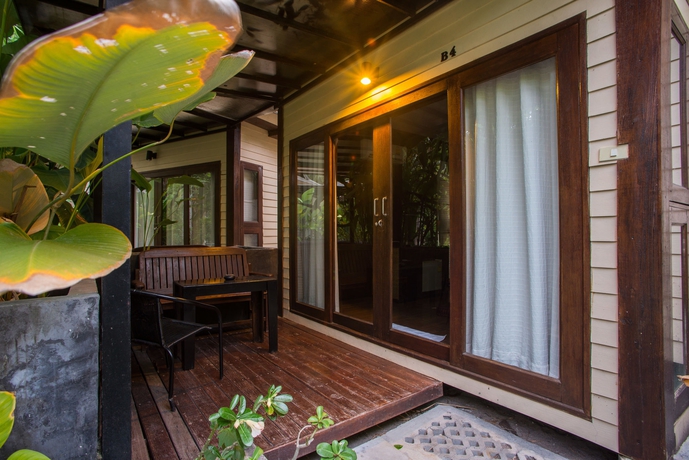 Imagen de la habitación del Hotel B52 Beach Resort. Foto 4