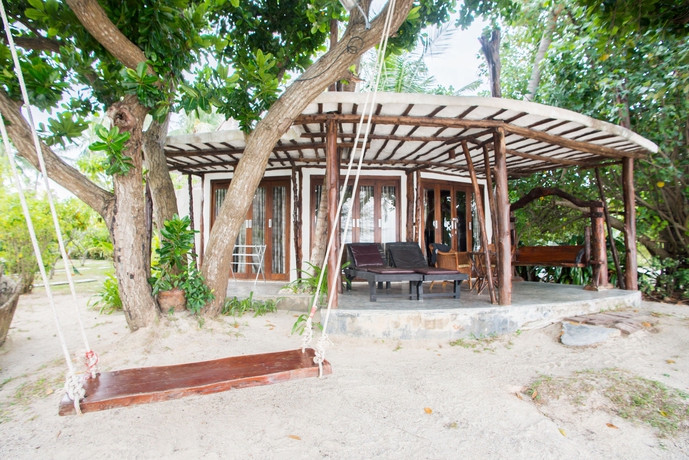 Imagen de la habitación del Hotel B52 Beach Resort. Foto 9