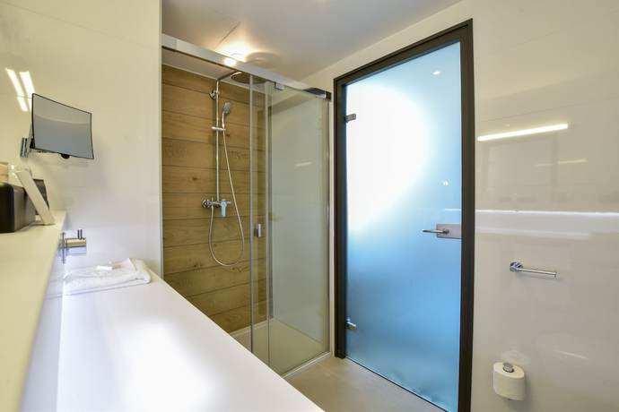 Imagen de la habitación del Hotel B55. Foto 16