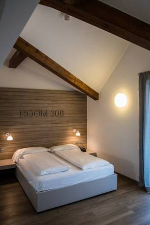 Imagen de la habitación del Hotel B612. Foto 6