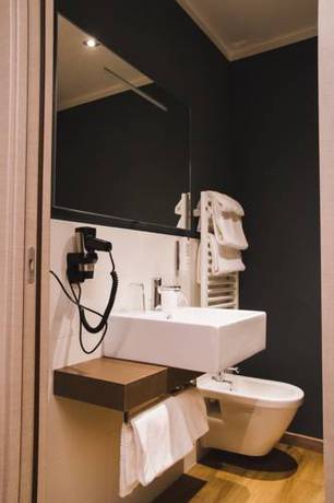 Imagen de la habitación del Hotel B612. Foto 9
