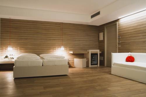 Imagen de la habitación del Hotel B612. Foto 15