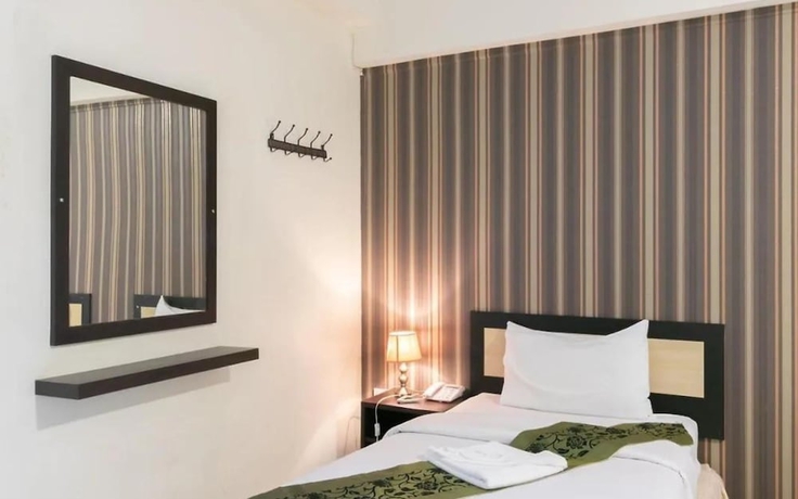 Imagen de la habitación del Hotel B9 Airport Resident. Foto 5
