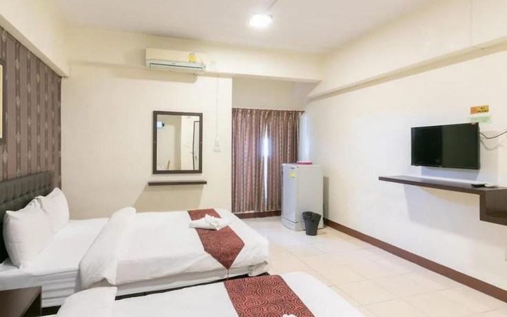 Imagen de la habitación del Hotel B9 Airport Resident. Foto 11