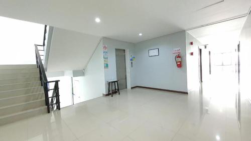 Imagen general del Hotel BAAN PAKNAM HOTEL. Foto 16