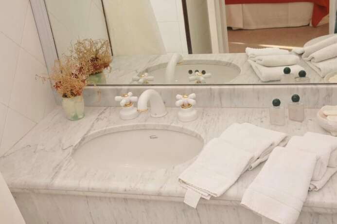 Imagen de la habitación del Hotel BAGU VILLA DE MAR. Foto 15