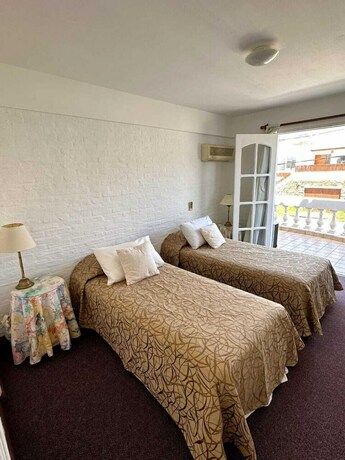 Imagen de la habitación del Hotel BAGU VILLA DE MAR. Foto 19