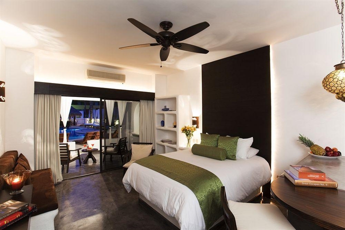 Imagen de la habitación del Hotel BAHIA, Cabo San Lucas. Foto 4
