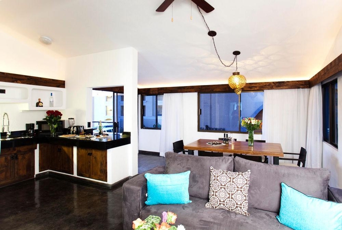 Imagen de la habitación del Hotel BAHIA, Cabo San Lucas. Foto 6