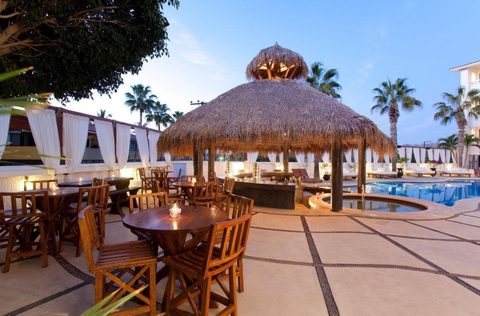 Imagen de los exteriores del Hotel BAHIA, Cabo San Lucas. Foto 11