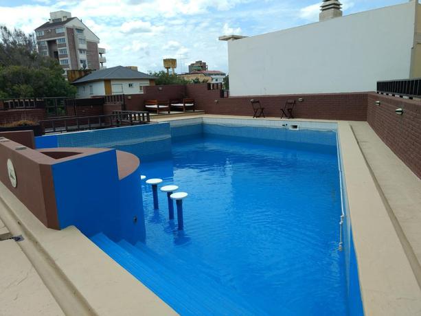 Imagen de la piscina del Hotel BAHIA SPA & CLUB DE MAR. Foto 8
