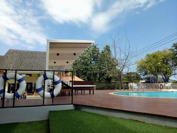 Imagen general del Hotel BANGSAPHAN RESORT. Foto 2