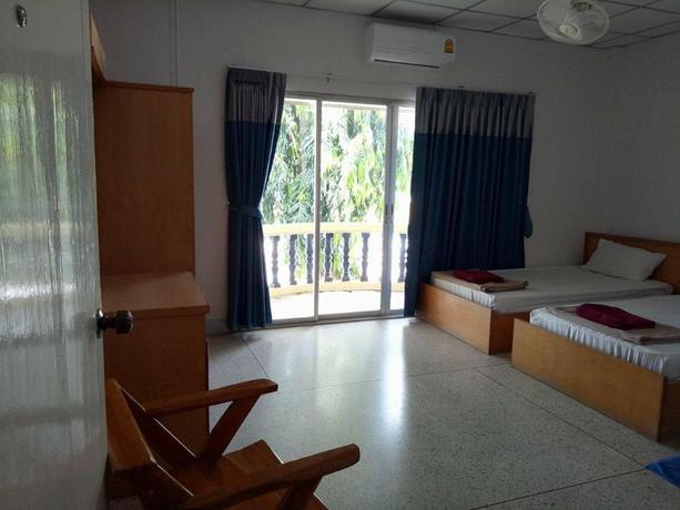 Imagen general del Hotel BANGSAPHAN RESORT. Foto 4