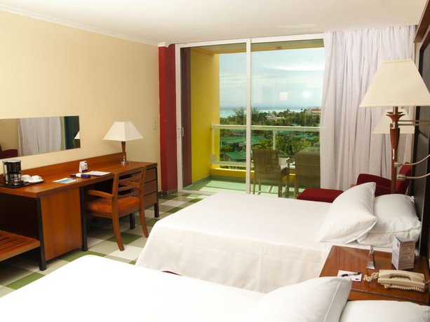 Imagen general del Hotel BARCELO SOLYMAR. Foto 3