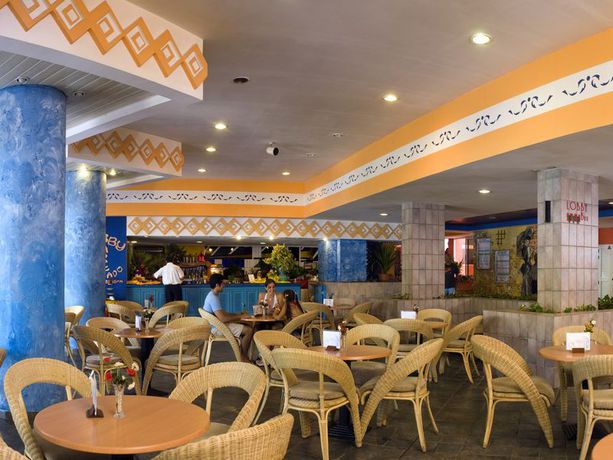 Imagen general del Hotel BARCELO SOLYMAR. Foto 11