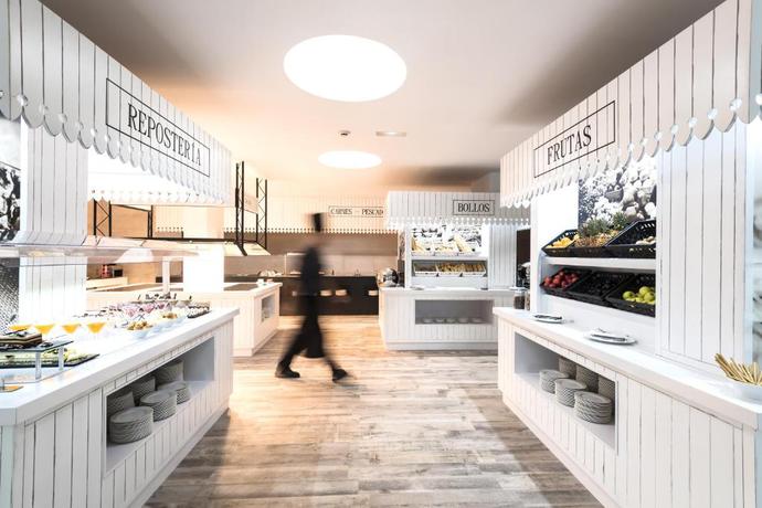 Imagen general del Hotel BARCELO TEGUISE BEACH – SÓLO ADULTOS. Foto 5