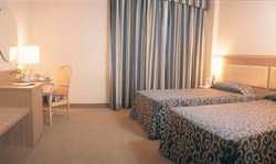 Imagen de la habitación del Hotel BARLETTA NICOTEL. Foto 4