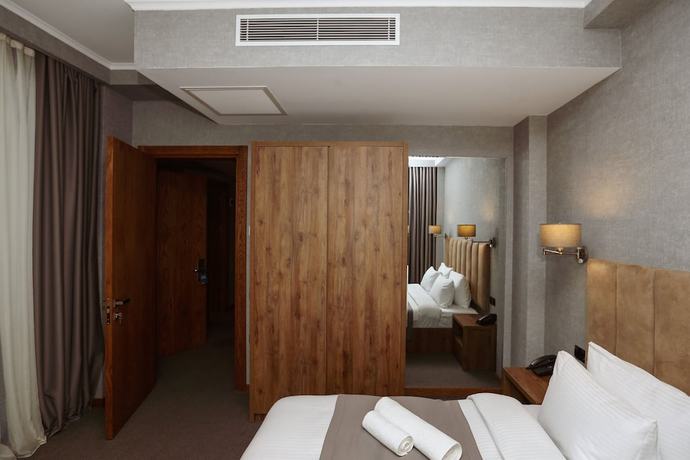 Imagen de la habitación del Hotel BARNOVI BOUTIQUE HOTEL. Foto 2