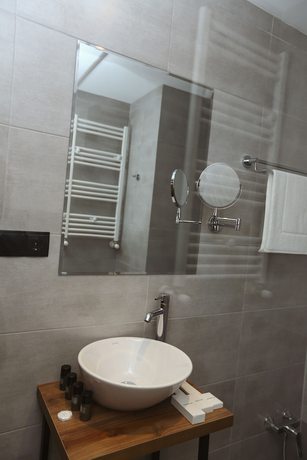 Imagen de la habitación del Hotel BARNOVI BOUTIQUE HOTEL. Foto 6