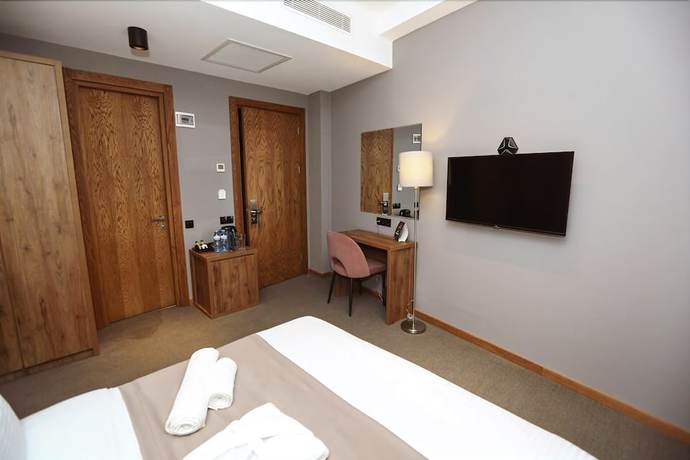 Imagen de la habitación del Hotel BARNOVI BOUTIQUE HOTEL. Foto 8