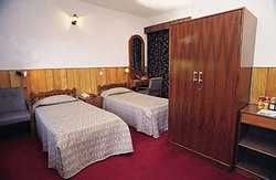 Imagen de la habitación del Hotel BASE CAMP. Foto 2