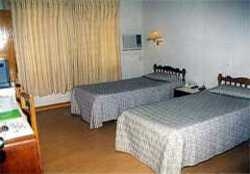Imagen de la habitación del Hotel BASE CAMP. Foto 3