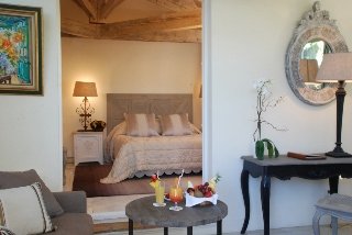 Imagen de la habitación del Hotel BASTIDE SAINT TROPEZ. Foto 8