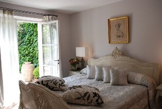 Imagen de la habitación del Hotel BASTIDE SAINT TROPEZ. Foto 9