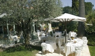 Imagen del bar/restaurante del Hotel BASTIDE SAINT TROPEZ. Foto 7