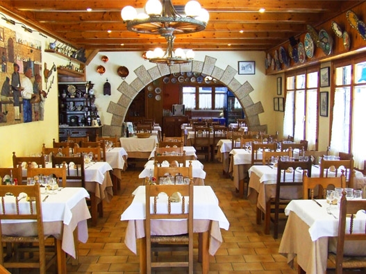 Imagen del bar/restaurante del Hotel BATALLA HOTEL. Foto 3