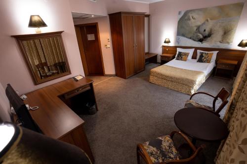 Imagen de la habitación del Hotel BATS. Foto 19