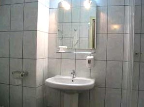 Imagen de la habitación del Hotel BAVARIA, Craiova. Foto 5