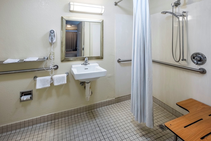 Imagen de la habitación del Hotel BAY INN, Tampa . Foto 8