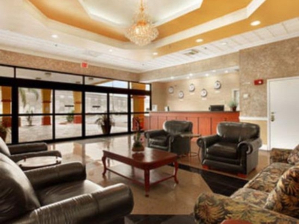 Imagen general del Hotel BAYMONT INN y SUITES CLEARWATE. Foto 2