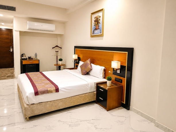 Imagen de la habitación del Hotel BB Grand Agra. Foto 11