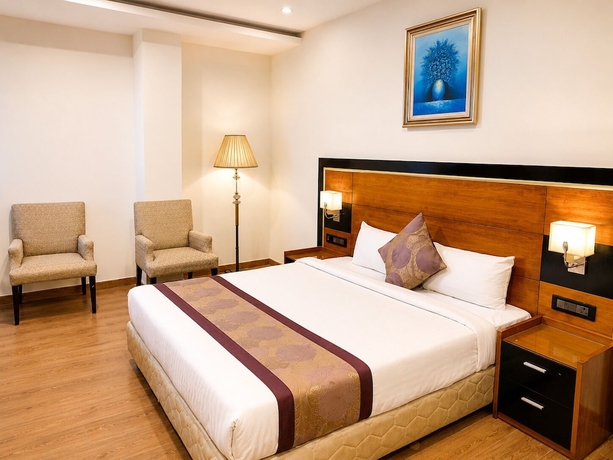 Imagen de la habitación del Hotel BB Grand Agra. Foto 12