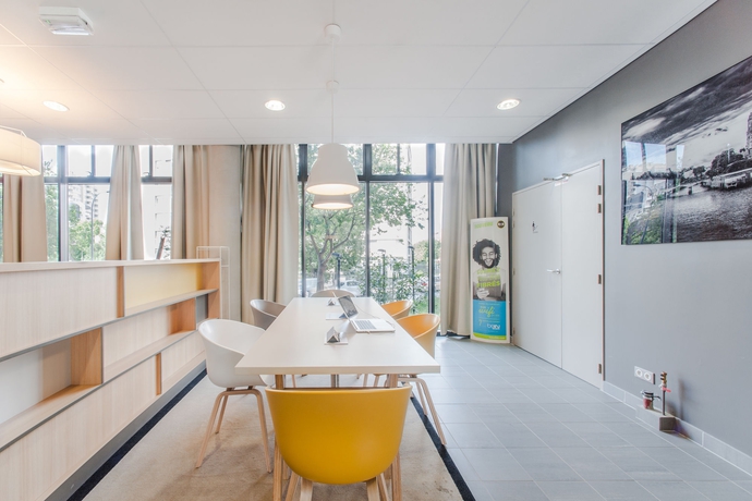 Imagen del bar/restaurante del Hotel BB Hotel Paris Porte des lilas. Foto 8