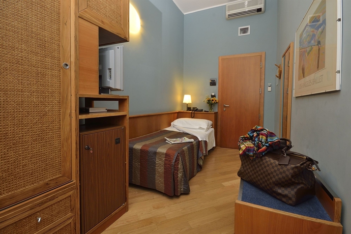 Imagen de la habitación del Hotel BB Hotels Smarthotel Missori. Foto 13