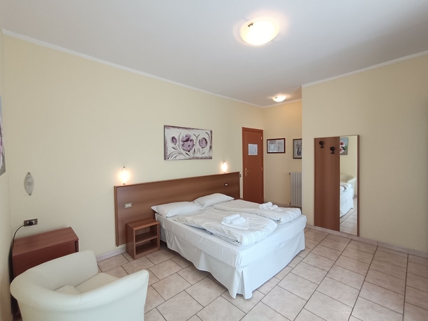 Imagen de la habitación del Hotel BB Villa Orchidea. Foto 3