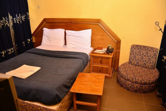 Imagen de la habitación del Hotel BBS Diamond Suites. Foto 11