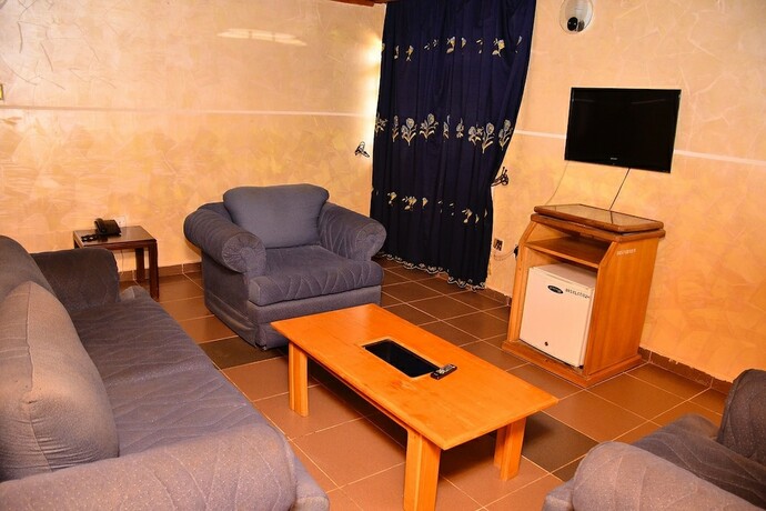 Imagen de la habitación del Hotel BBS Diamond Suites. Foto 16