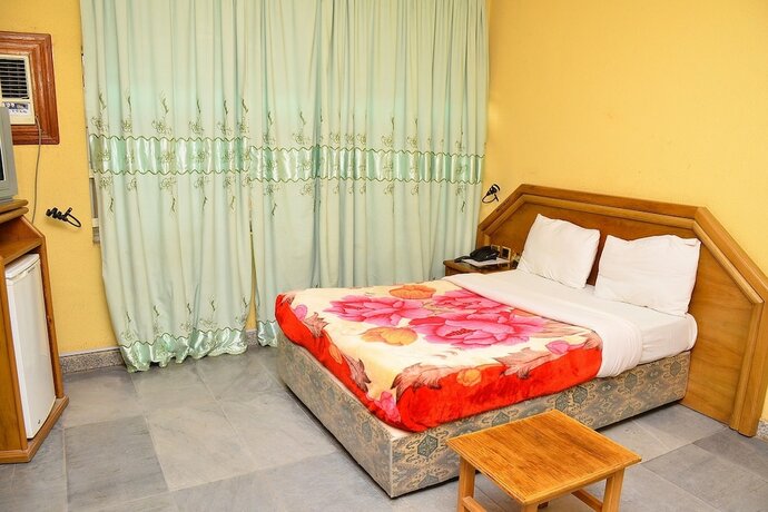 Imagen de la habitación del Hotel BBS Diamond Suites. Foto 17